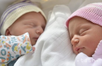 Highlighty týždňa: V USA sa narodili dvojičky, každé v inom roku