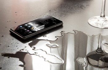 Vodeodolný smartfón s HD displejom