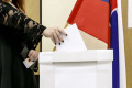 Voľby sa v Nitrianskom kraji začali včas a bez problémov
