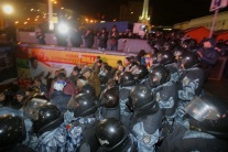 Tvrdý zákrok polície v Kyjeve