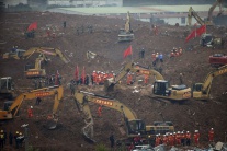 Masívny bahenný zosuv zničil priemyselný park v Čí