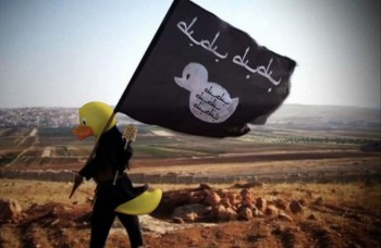 TÝŽDEŇ NA WEBE:Teroristi ako kačice, Internet bojuje proti IS recesiou