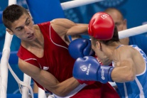 Boxerista Viliam Tankó v zápase s Talianom Vincenz