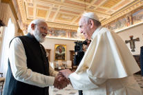 Naréndra Módí sa prvýkrát stretol s pápežom