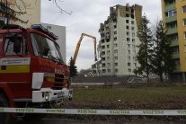 Druhý deň asanácie bytovky po výbuchu v Prešove