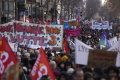 Francúzi opäť vyšli do ulíc,aby protestovali proti dôchodkovej reforme