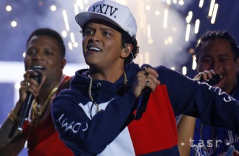 Bruno Mars vydal nový album 24K Magic 