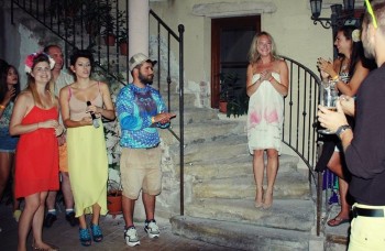 Netradičná prehliadka spojila tropickú party so slovenskou módou