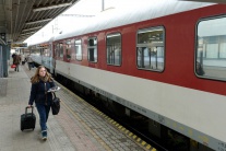 Študenti a dôchodcovia oddnes cestujú vlakmi zadar