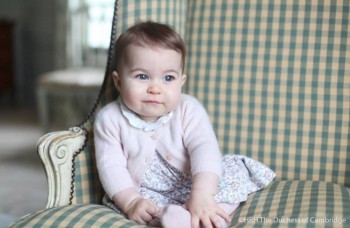 Highlighty týždňa: Princezná Charlotte pózovala svojej mame