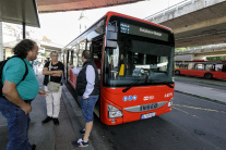 Bratislavu a Hainburg po pauze opäť spája autobuso
