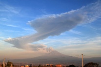 Sopka Popocatepetl sa prebúdza