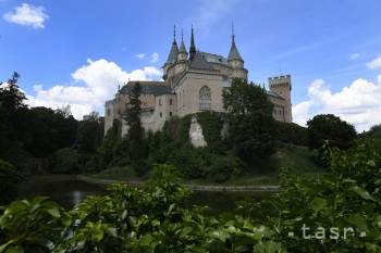 Inscenované prehliadky na Bojnickom zámku priblížia krádež oltára