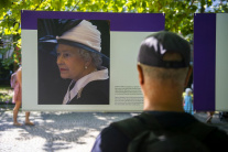 V Bratislave otvorili výstavu fotografií kráľovnej