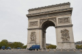 V Paríži zatvorili múzeá pre protesty, nasadili tisíce policajtov