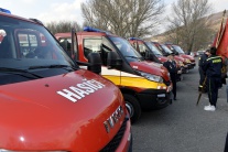 Odovzdávanie nových vozidiel dobrovoľným hasičom