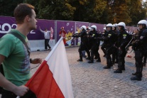 Výtržnosti fanúšikov a extrémistov na EURO2012 