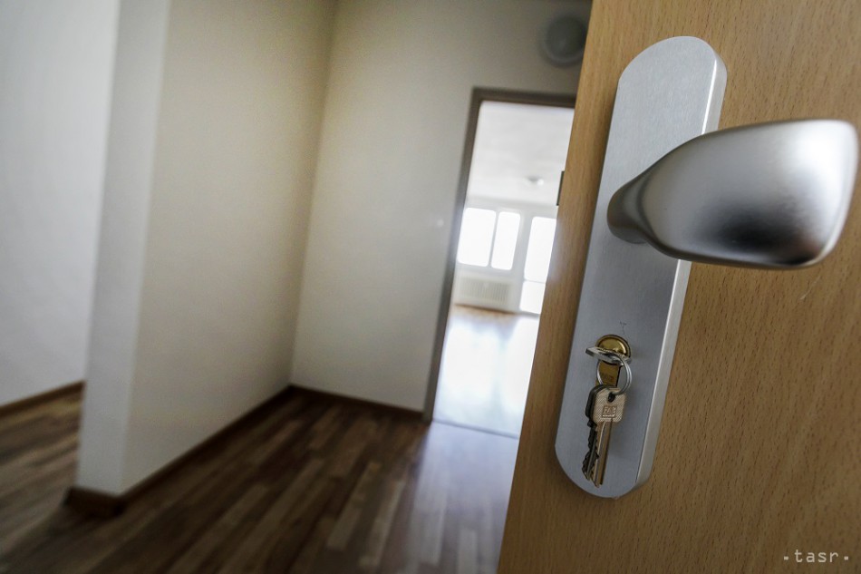 Vyše 40% bytových domov v SR sú paneláky, prevládajú najmä v Petržalke