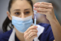 Nemecko chce do jesene umožniť očkovanie štvrtou dávkou proti covidu