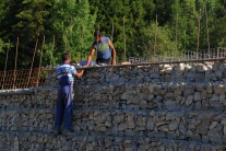 Výstavba hrádze poldra v levočských vrchoch