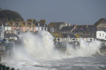 Hurikán Ophelia zasiahol Veľkú Britániu