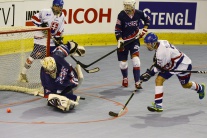 Zápasy mladých slovenských hokejbalistov