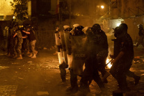 Polícia v Bejrúte zasiahla proti demonštrantom