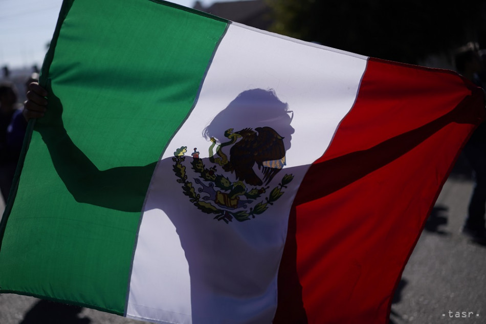 Photo of V Mexiku odstránili Kolumbovu sochu, ktorú chcú aktivisti zbúrať