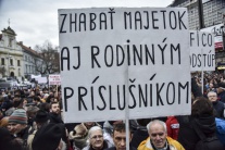 pochod, Bratislava, ľudia Námestie SNP 