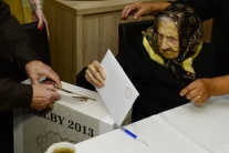 Starenka oslavuje 105. narodeniny voľbami