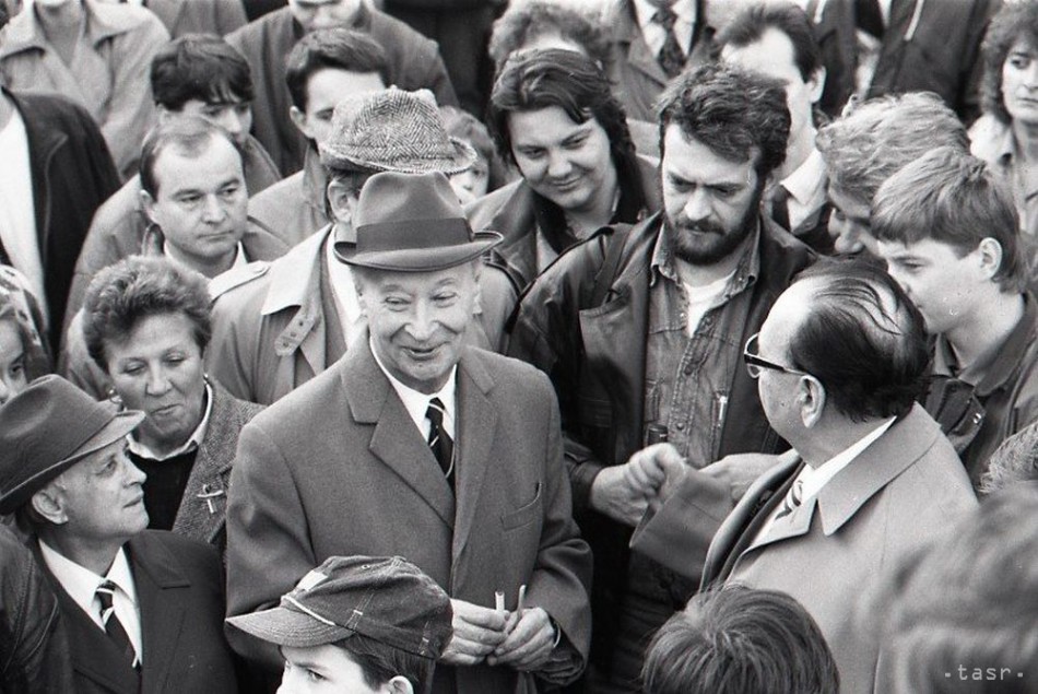 Pred 25 rokmi zomrel líder Pražskej jari, politik Alexander Dubček