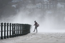 Hurikán Ophelia zasiahol Veľkú Britániu
