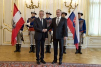 Slovensko politika prezident návšteva Rakúsko BAX|