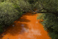 Rieka Slaná sa opäť zafarbila do oranžova, MŽP rokuje o opatreniach