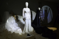 Slovenský odevný dizajn prezentuje výstava Ó, šaty